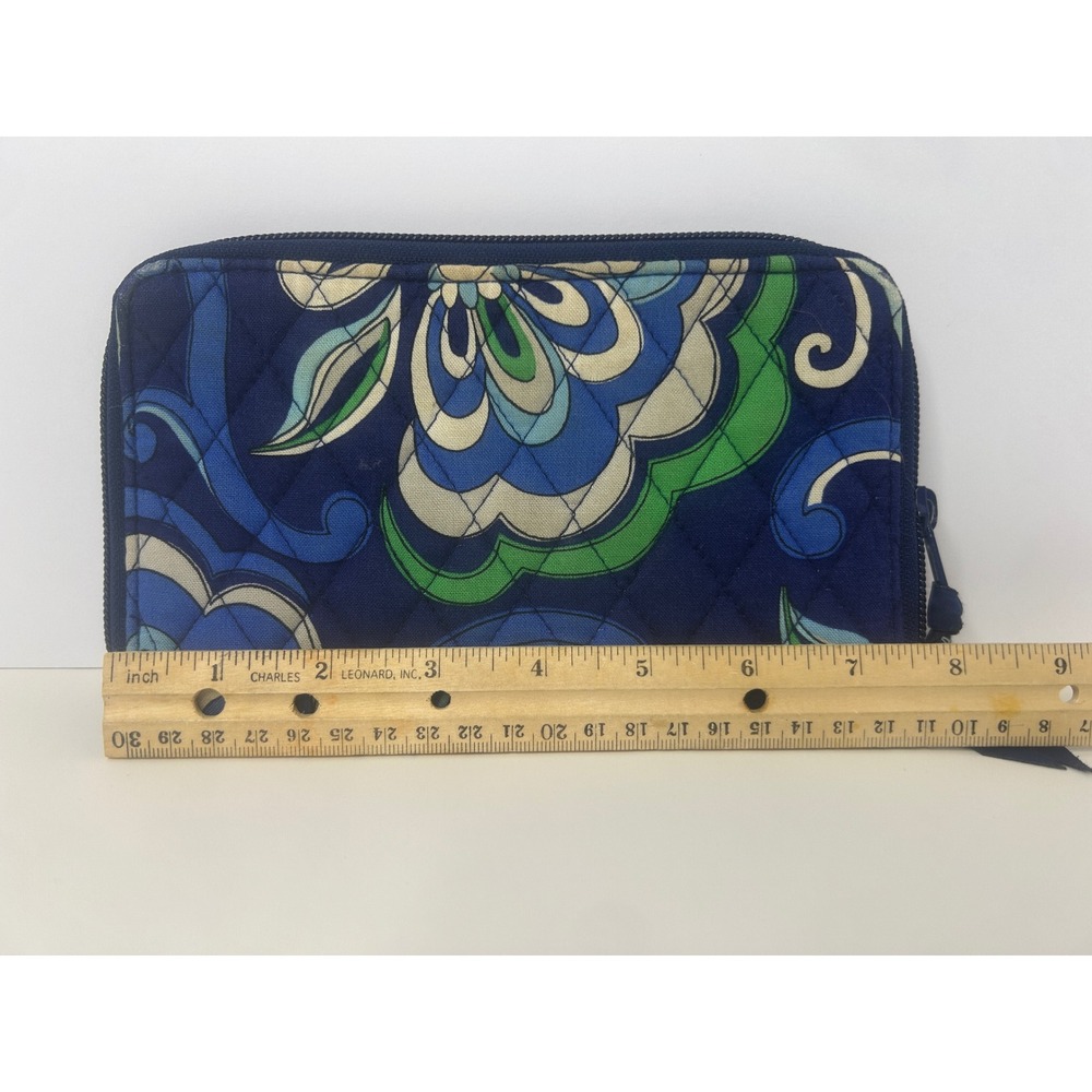 Vera Bradley Zip Around Wallet Womens OS Blue Green Floral Excellent Quilted